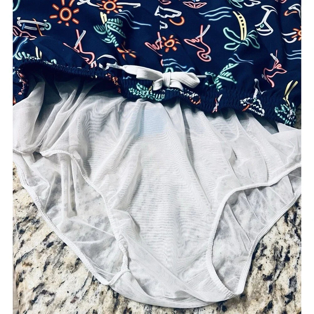 🌴 Chubbies Mens L 5.5” Swim Trunks Neon Flamingo Palm Tree Navy Lined Shorts